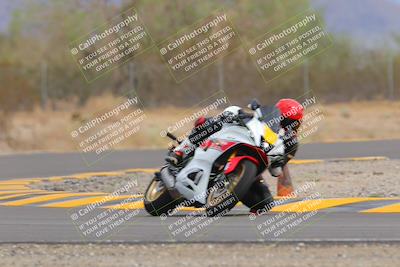 media/Sep-10-2022-SoCal Trackdays (Sat) [[a5bf35bb4a]]/Turn 6 (1140am)/